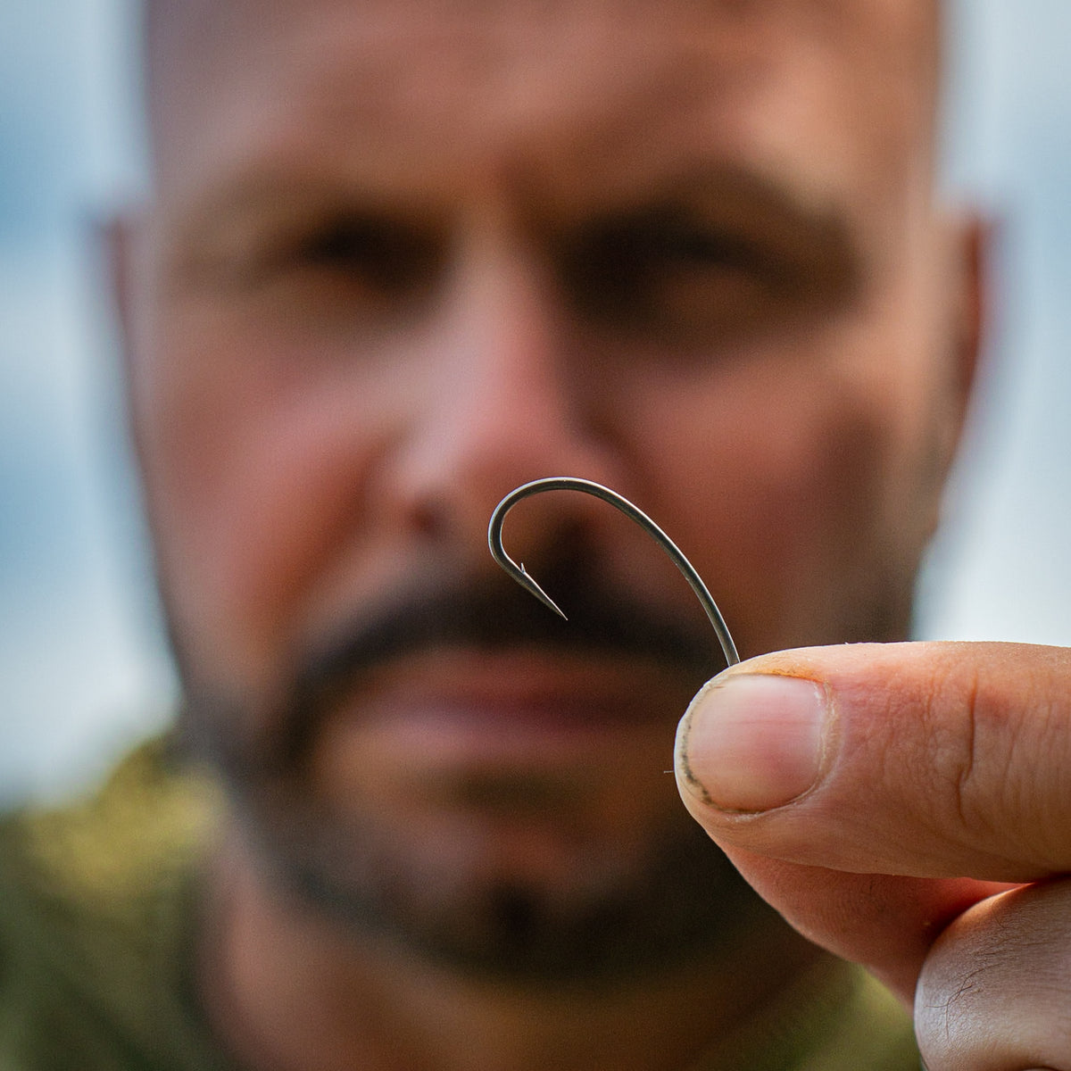 carp fishing hooks barbless 175pcs Hook Kits,Small Size Fishing Curve Shank Crank and Wide Gape Fly Tying Hooks Circle Hook with Tackle Box Size 2#,4#,6#,8#,10# : Sports & Outdoors Barbed vs. barbless