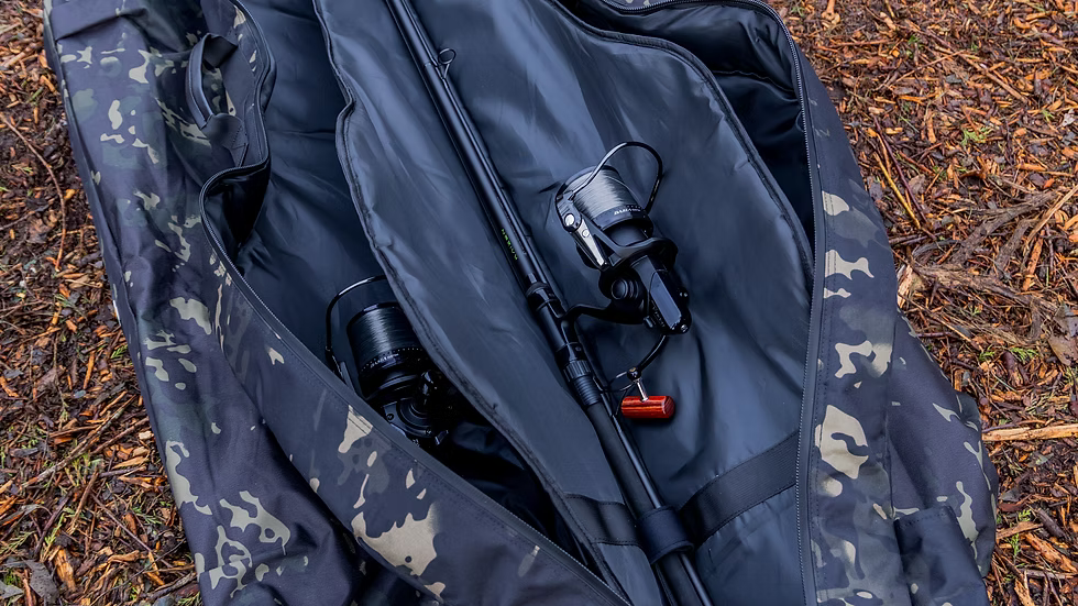 CarpLife Eclipse Camo Elite 10ft 3 Rod Holdall